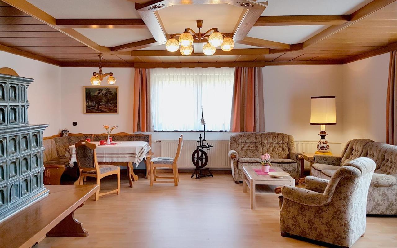 Bungalow & Apartments "Am Deber" Velden - Augsdorf フェルデン・アム・ヴェルターゼー エクステリア 写真