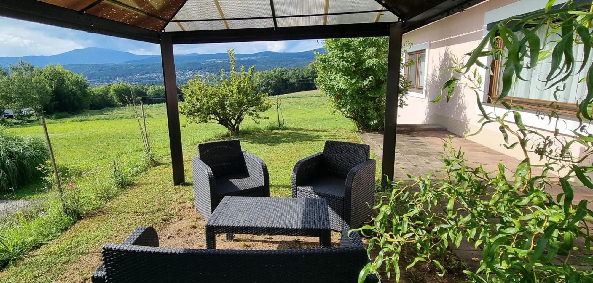 Bungalow & Apartments "Am Deber" Velden - Augsdorf フェルデン・アム・ヴェルターゼー エクステリア 写真